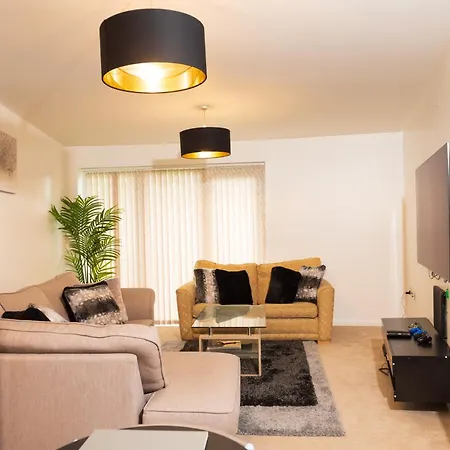 Luxury Two Bedroom Flat Opposite Coop Live N Etihad Stadium With Free Secure Parking, Netflix And Sky Tv Манчестер Экстерьер фото