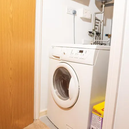 Luxury Two Bedroom Flat Opposite Coop Live N Etihad Stadium With Free Secure Parking, Netflix And Sky Tv Манчестер Экстерьер фото