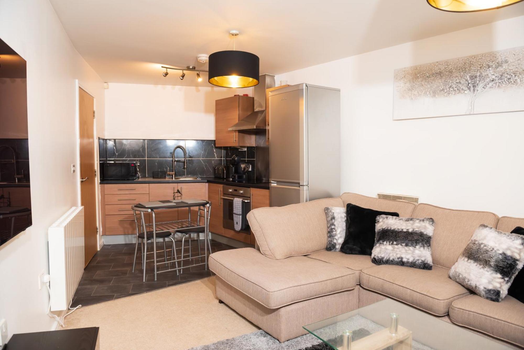 Apartment Luxury Two Bedroom Flat Opposite Coop Live N Etihad Stadium With Free Secure Parking, Netflix And Sky Tv Manchester