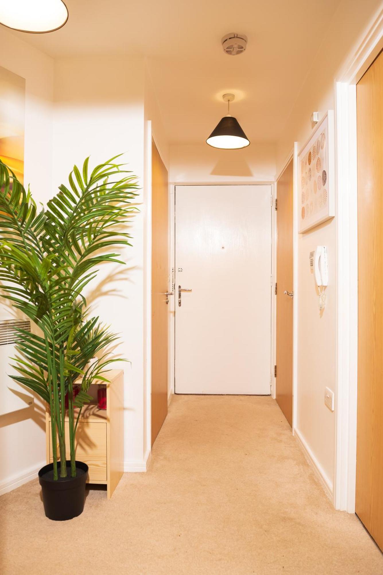 Apartamento Luxury Two Bedroom Flat Opposite Coop Live N Etihad Stadium With Free Secure Parking, Netflix And Sky Tv